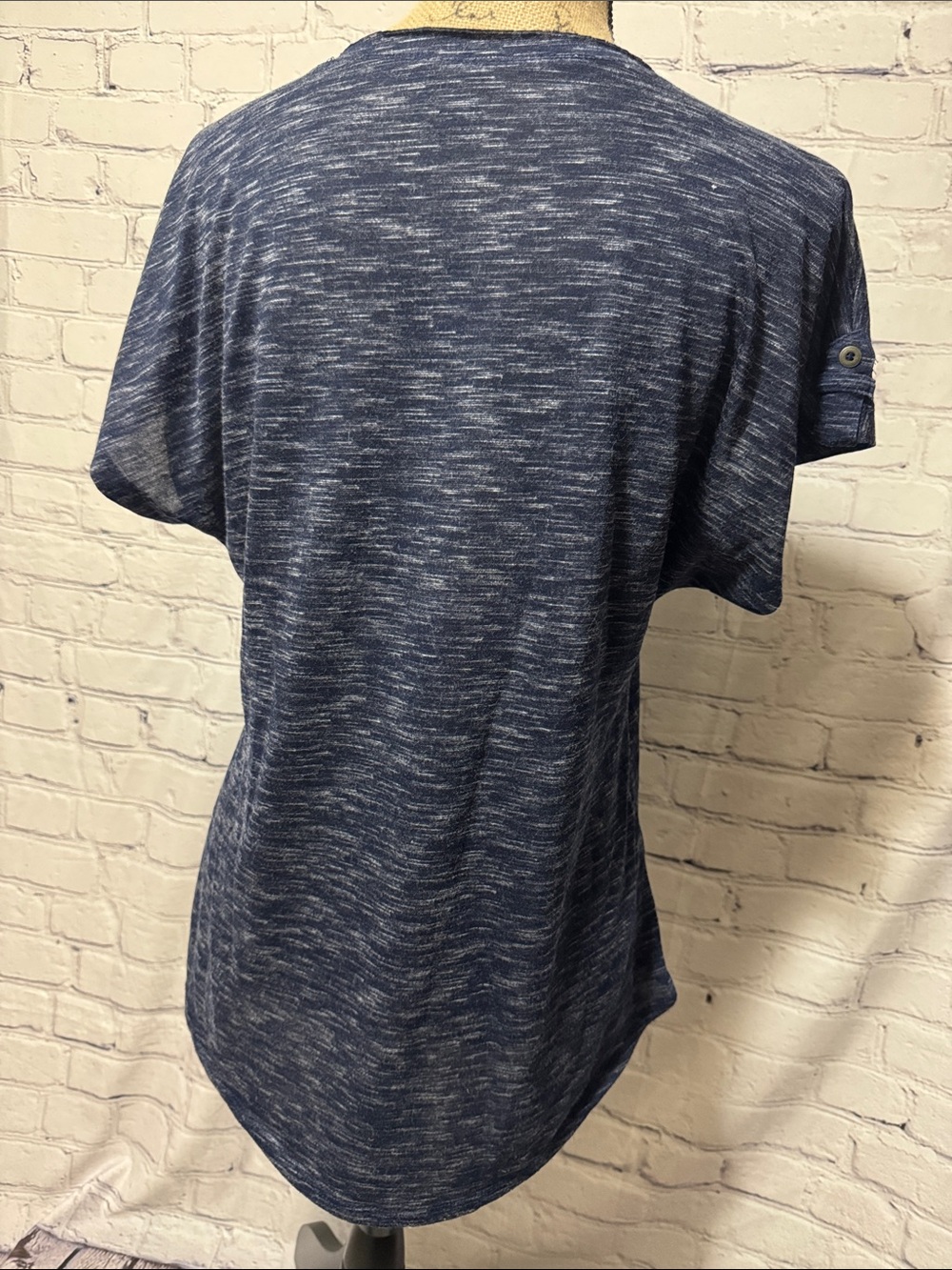 Worn once Faded Glory Classic V-Neck Navy Space-Dye Women's Top with details - Picture 4 of 6